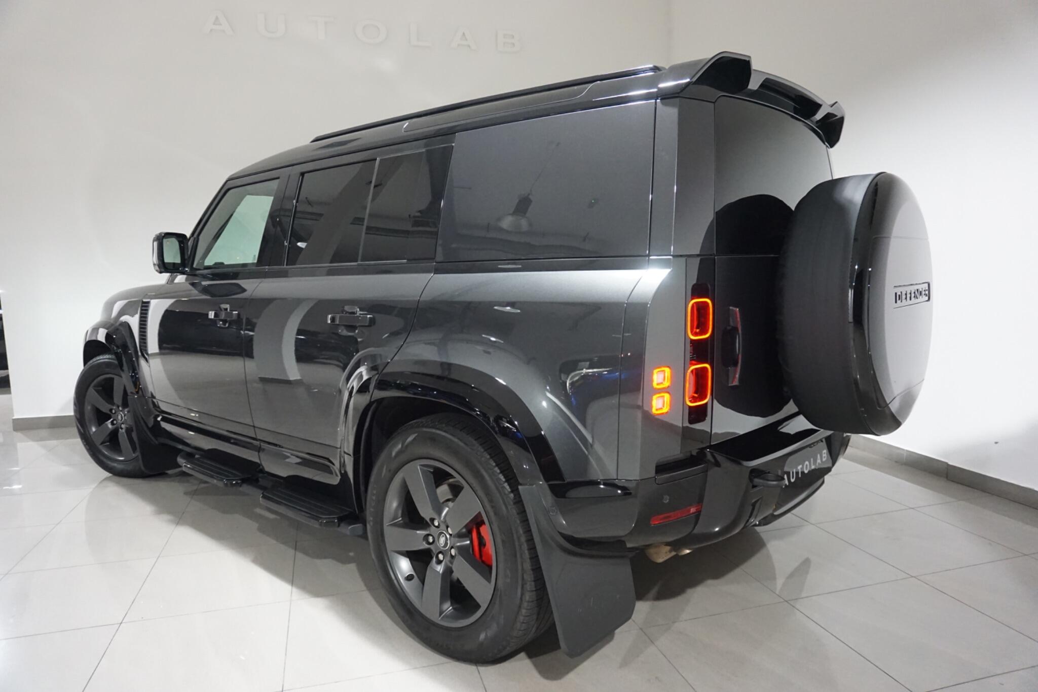 Land Rover Defender 110 3.0 D300 MHEV X-Dynamic HSE Hard Top SUV Auto 4WD MWB Euro 6 (s/s) 5dr